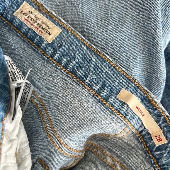 Levi's Wedgie Premium Denim Straight Leg Jeans Women's Size 28 High Waist Button - Picture 11 of 14